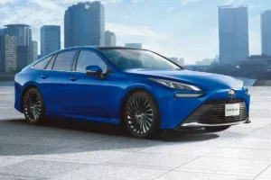 Toyota Mirai пережила оновлення і стала сучаснішою