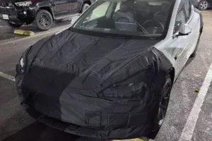 Tesla змінить дизайн Model 3