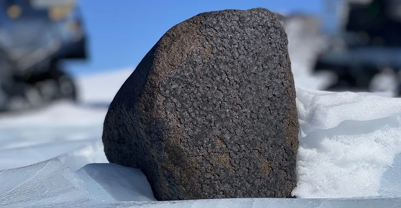 Космічна скеля-монстр в Антарктиді є однією з найбільших знайдених за останні 100 років