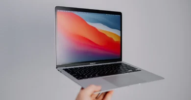 За чутками, 15-дюймовий MacBook Air від Apple буде представлений цього року