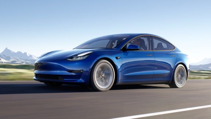 Автомобілі Tesla подешевшають вдвічі, через нову платформу