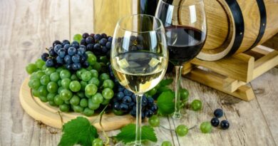 Як виготовляють білі сухі вина?