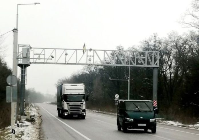 Платити доведеться не лише власнику авто: як в Україні штрафують за перегруз на дорозі