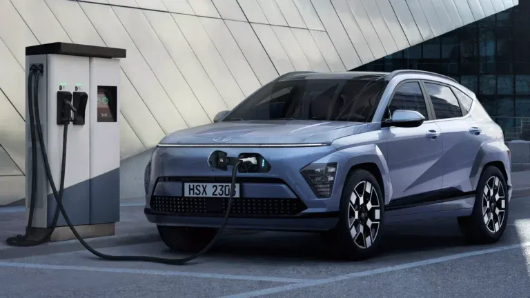 Hyundai Kona Electric 2024 року пропонує дві батареї та запас ходу понад 490 км