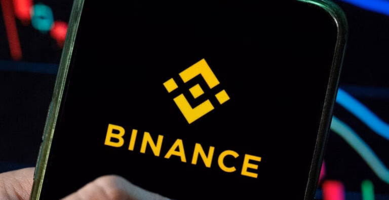 Binance заборонила росіянам купувати і продавати долари та євро