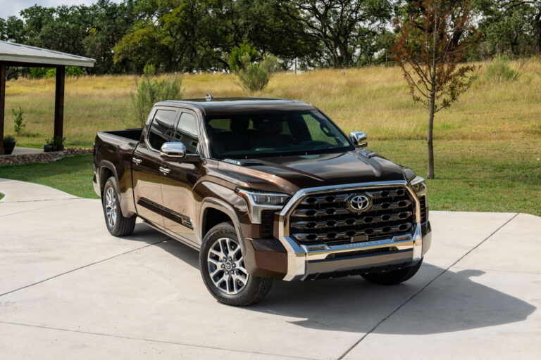 Компания Toyota бесплатно отремонтирует все пикапы Tundra нового поколения