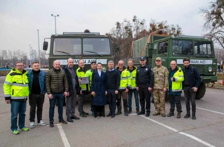 Шведи передала спеціалізовані автомобілі штурмовій бригаді “Лють” (Фото)