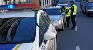 Буде штраф: що не можна перевозити у багажнику авто