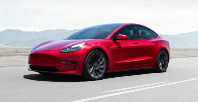 Tesla готує редизайн двох популярних електрокарів
