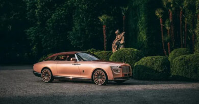 Rolls-Royce представила найдорожчий новий автомобіль у світі