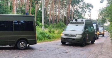 В Україні з’явилися нові авто з мигалками – кого треба пропускати