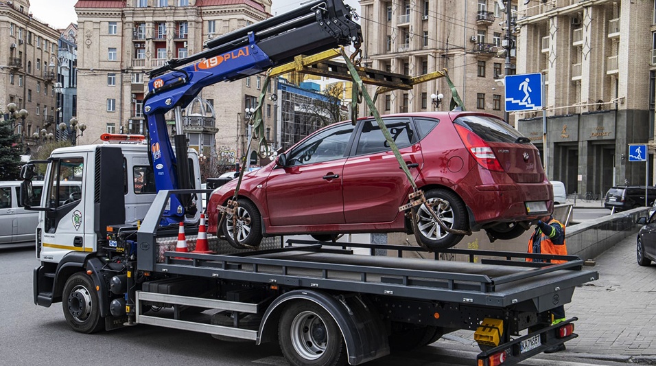 У Верховній Раді можуть заборонити евакуювати автомобілі українців під час війни