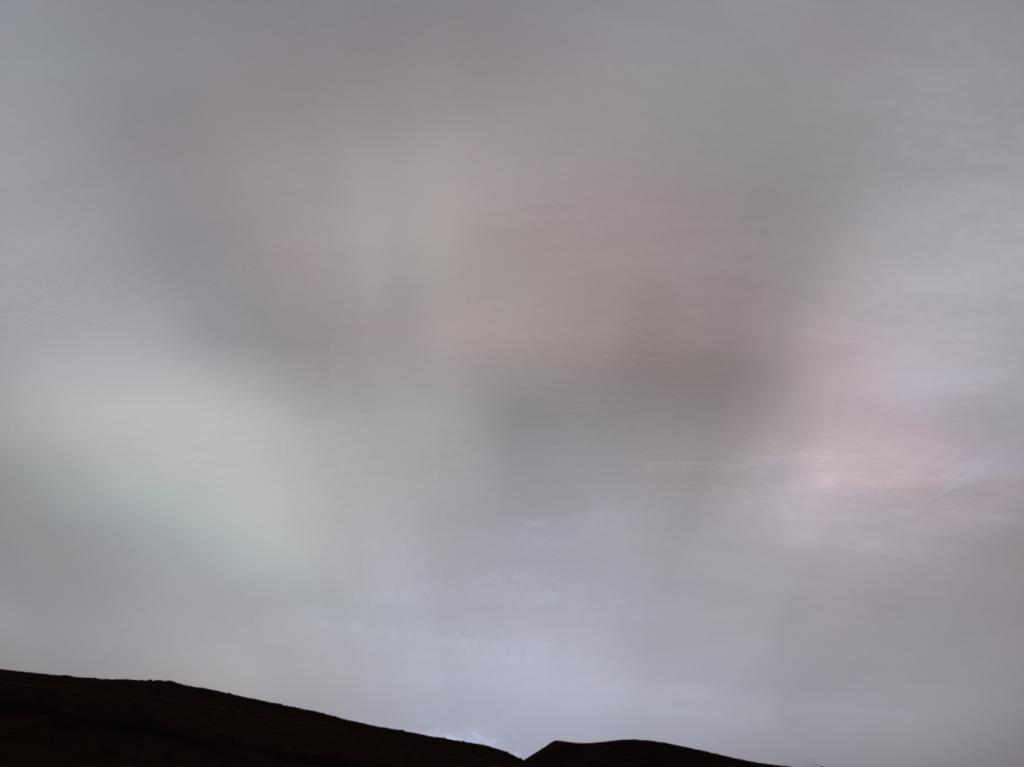 Марсохід Curiosity зробив перший чіткий знімок сонячних променів на Марсі