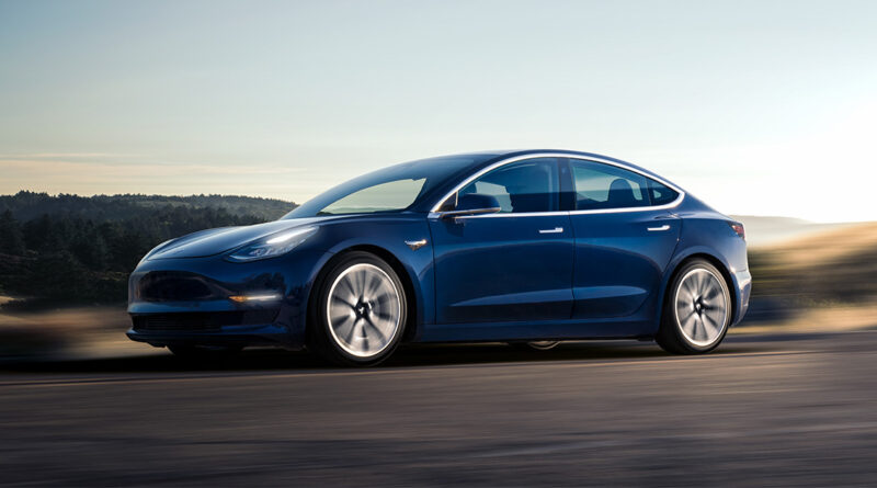 Канадець викрав чужий автомобіль Tesla через фірмову програму компанії