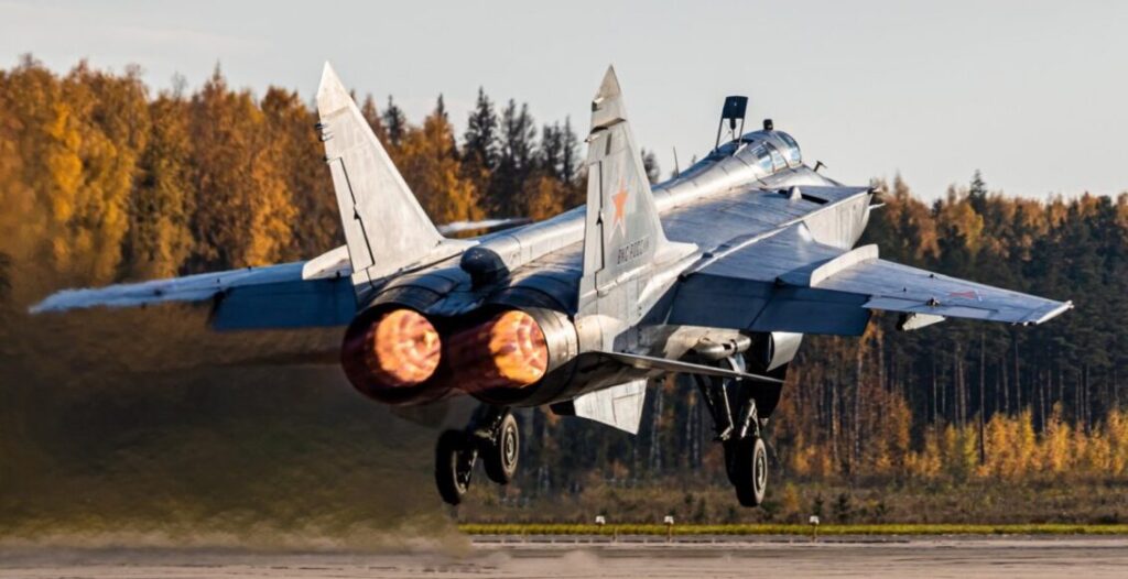 Рф забирає МиГ-31К з «Кинджалами» з білорусі