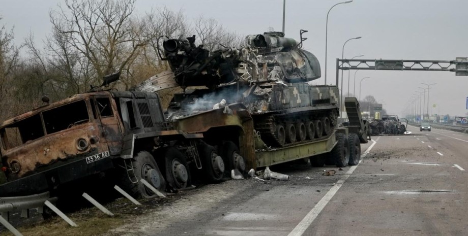 Танки, БМП та опорники: спецназівці СБУ показали знищення техніки ЗС рф (відео)