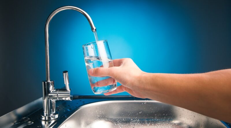 Чистая вода без примесей: плюсы использования фильтра на скважину