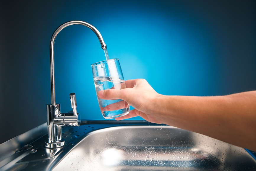Чистая вода без примесей: плюсы использования фильтра на скважину