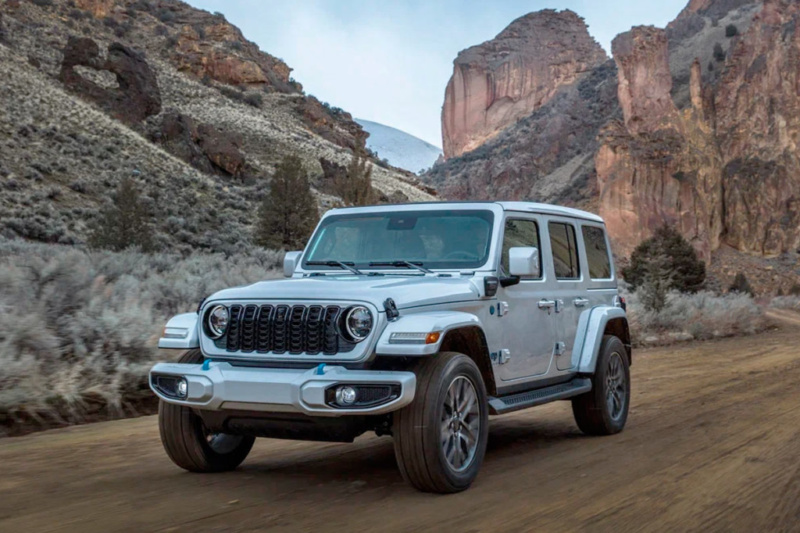 Легендарний Jeep Wrangler оновили і зробили прохіднішим (Фото)