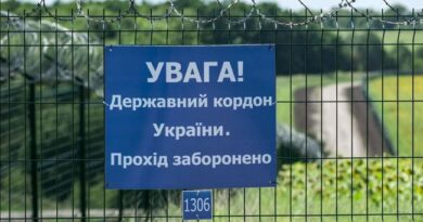 Українських водіїв попередили про черги на кордоні, деякі авто не пропускають