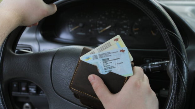 У МВС повідомили, кому в Україні доведеться обміняти водійські права