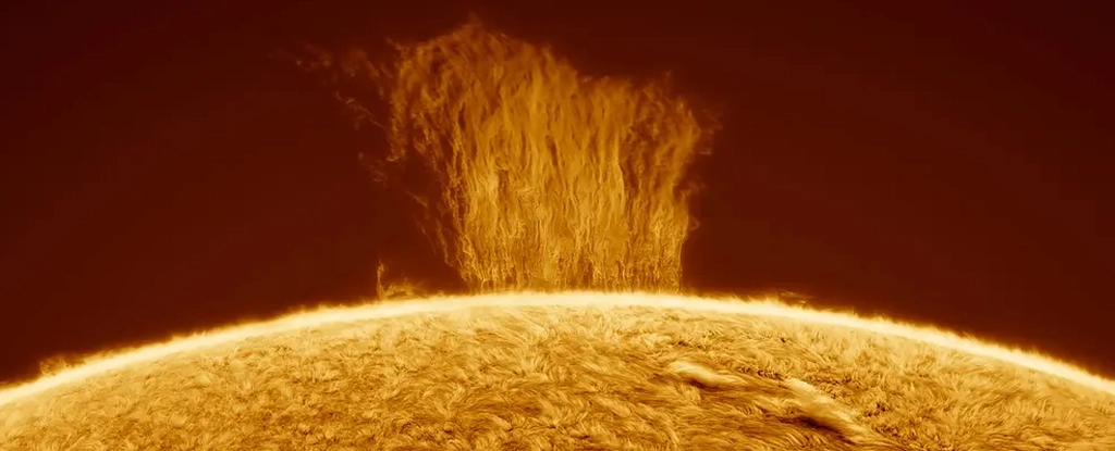 NASA зробило приголомшливі знімки плазмового водоспаду на Сонці заввишки майже 100 000 км