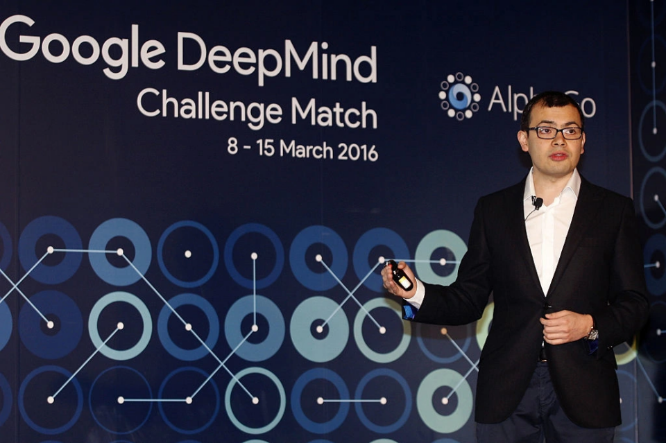 Чи може бути у майбутньому самосвідомий ШІ? Генеральний директор DeepMind ділиться своїм баченням