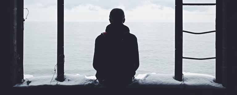 Для деяких людей 8 годин самотності можуть бути таким же важким випробуванням, як голод, - дослідження