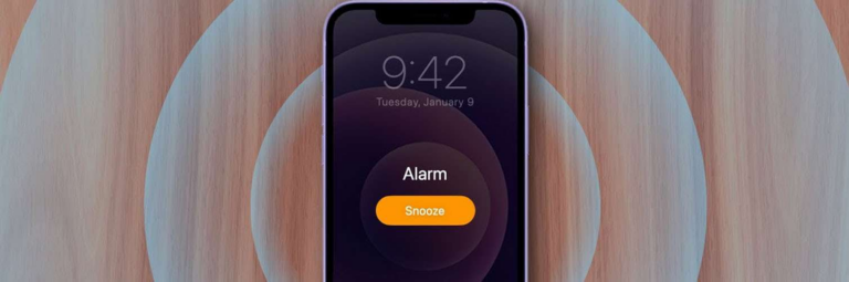 Чому не варто використовувати свій телефон як будильник: ця звичка дуже шкідлива