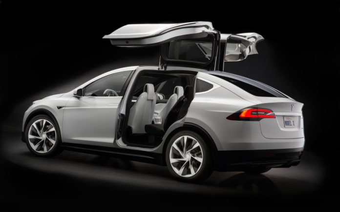 Позашляховики Ford отримають одну загальну деталь із Tesla Model X