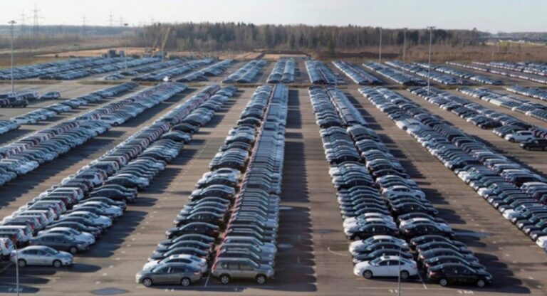 В Китаї накопичилося 3,4 млн зайвих автомобілів