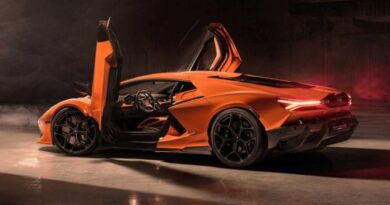 Компанія Lamborghini офіційно представила свій гібридний суперкар