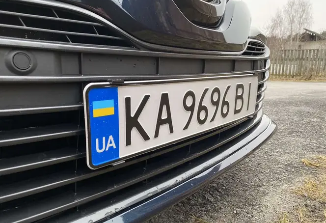 В Україні змінили правила перереєстрації авто