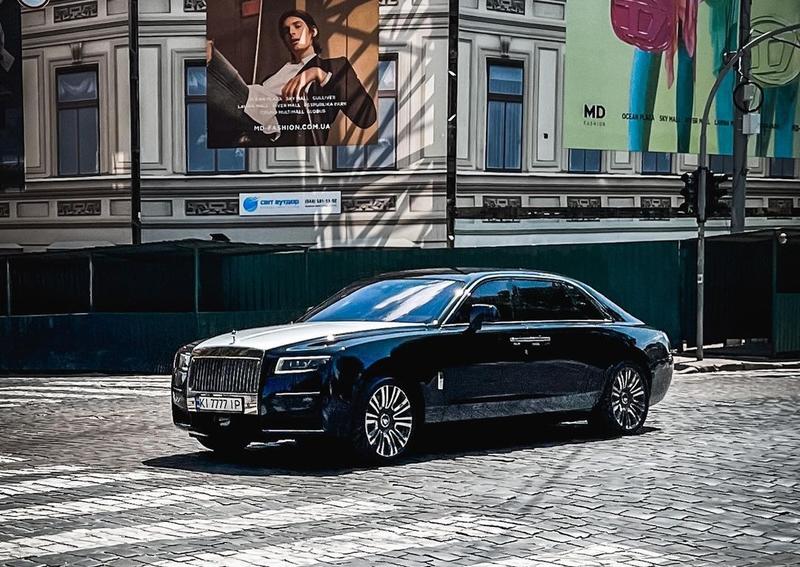 В Україні помітили Rolls-Royce в ексклюзивній комплектації за $500 000 (Фото)