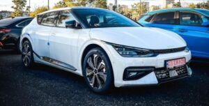В Україні помітили найновіший спортивний електрокросовер Kia