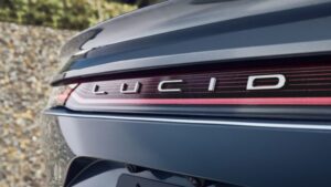 Lucid готує новий кросовер із вражаючим запасом ходу