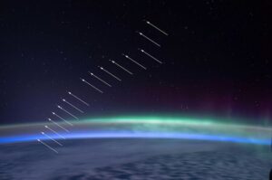 SpaceX планує до кінця травня запустити ще три групи інтернет-супутників Starlink