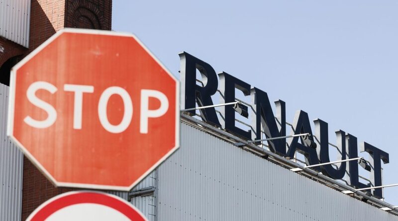 Російські дилери вимагають понад $100 млн від Renault за відхід з росії