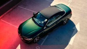 Спортивна модель преміум-класу з видом на небо з’явилася на фото