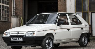 В Греции нашли 30-летний хэтчбек Skoda Favorit в состоянии нового автомобиля