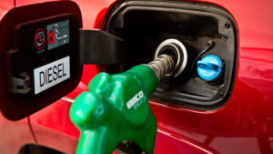 В Україні продовжує дешевшати дизельне пальне