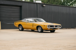 Рідкісний Dodge Charger 1971 року виставили на аукціон (Фото)