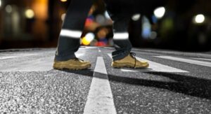 Водіям в Україні нагадали, коли пішоходи мають перевагу на «зебрі»