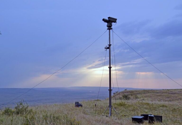Український FPV-дрон Phoenix 03 Heavy знищив російську станцію спостереження «Муром-П»