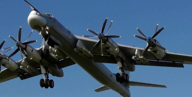 Ракетоносці та найбільші Ан-22 у світі: як виглядає авіабаза, з якої рф атакує Україну