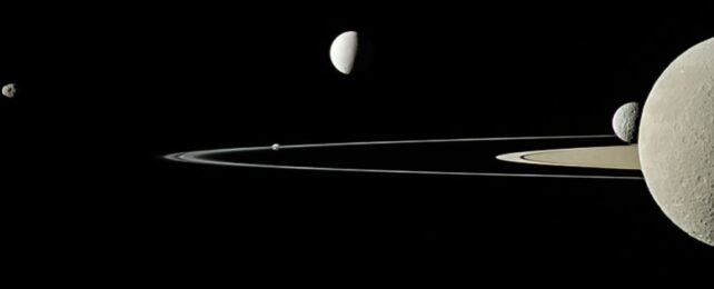 супутники кассіні сатурн