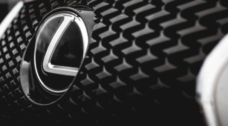 Lexus показав новий великий кросовер (Фото)