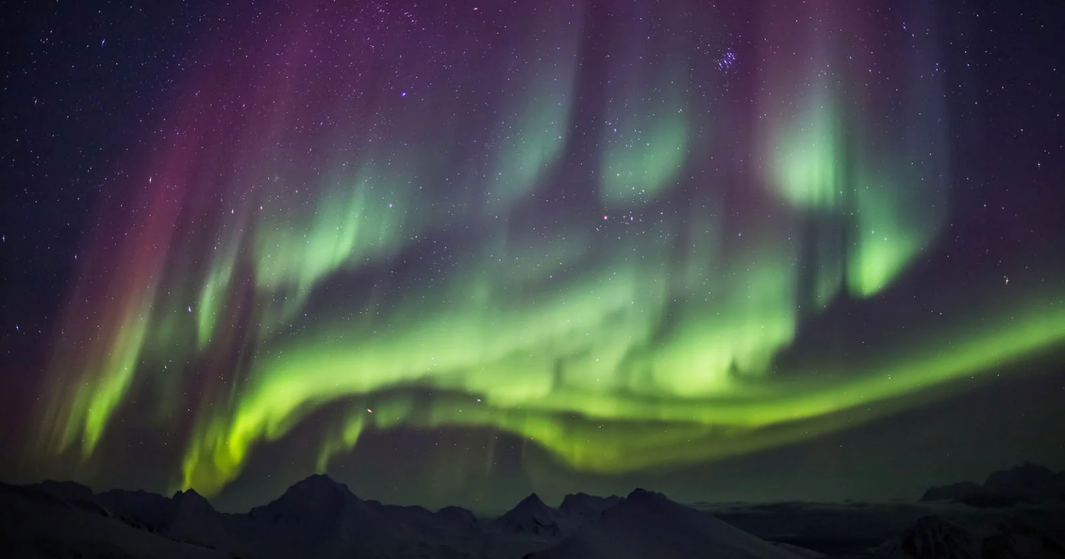 Фотографи очікують сильне полярне сяйво, яке прогнозують на цьому тижні