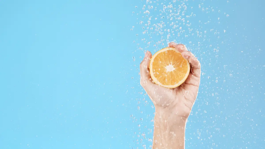 Чому люди їдять апельсини в душі: розвінчання міфів