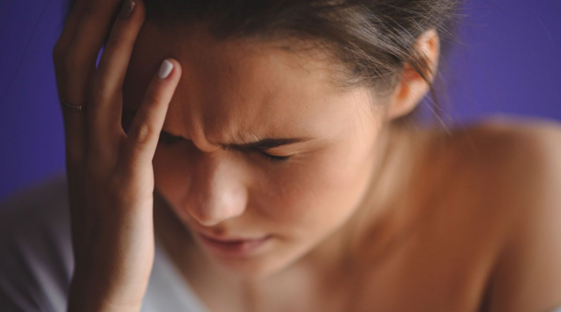 Щодня болить голова в один і той же час? Дослідження пояснює чому